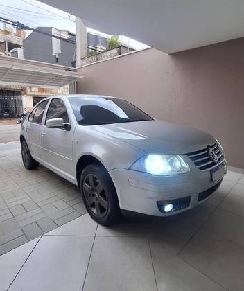 VOLKSWAGEN BORA 2.0 MI 8V FLEX 4P AUTOMÁTICO